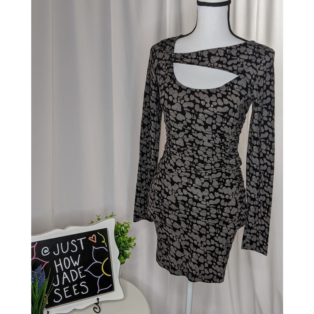 TRACY REESE Front Keyhole Cutout Bodycon Dress